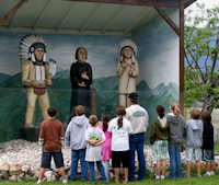 school tour group at Historic St. Mary's